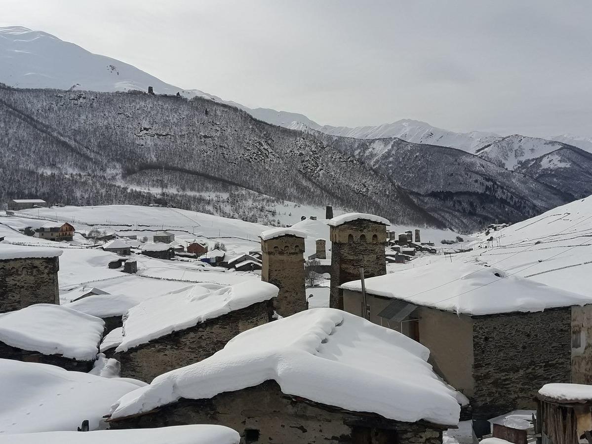 Ushguli Hotel Riho エクステリア 写真